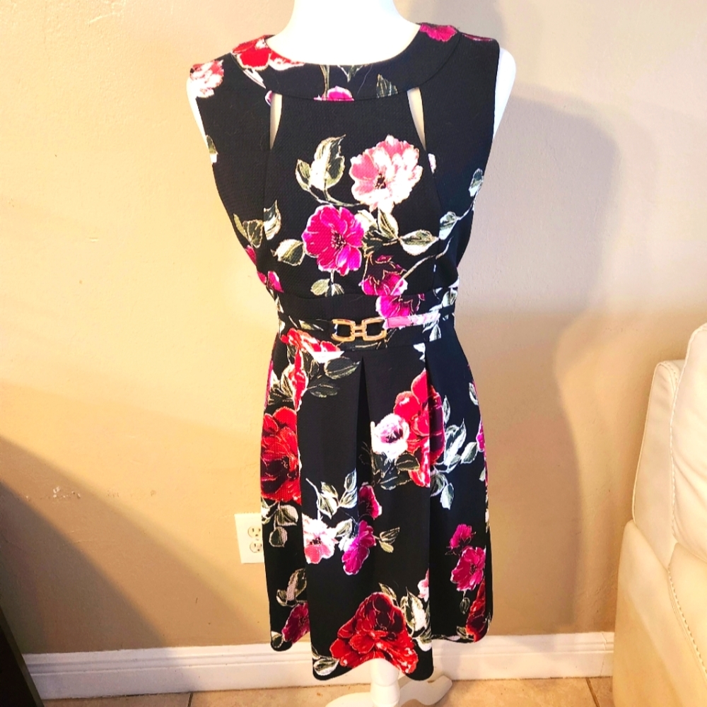 Womens floral dress metal accent belt